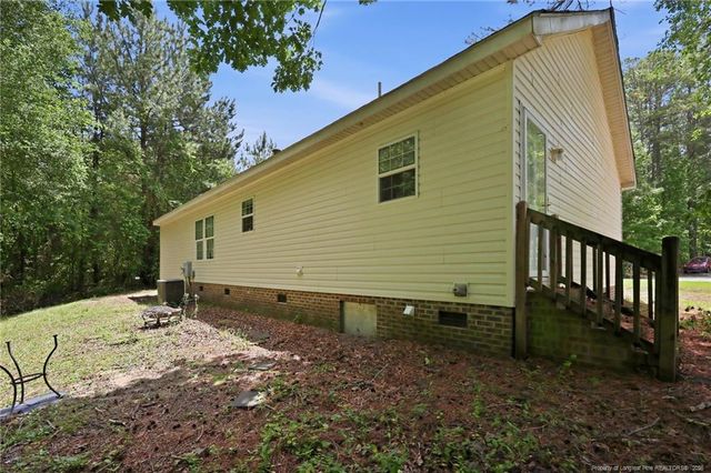 175 Country Walk Lane, Sanford, NC 27332
