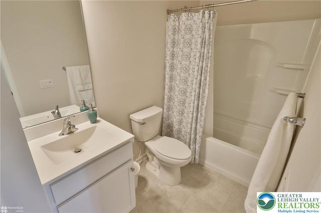 3871 Victors Way, Easton, PA 18045