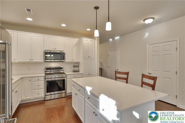 3871 Victors Way, Easton, PA 18045