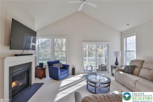 3871 Victors Way, Easton, PA 18045