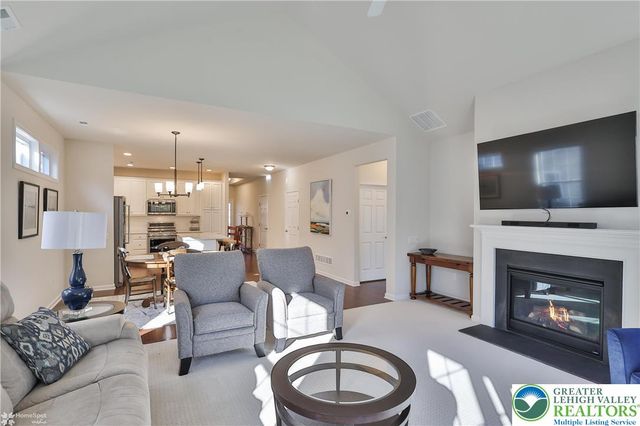 3871 Victors Way, Easton, PA 18045