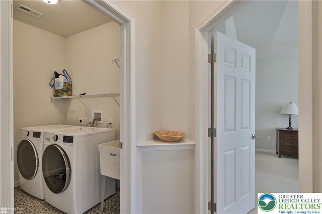 3871 Victors Way, Easton, PA 18045