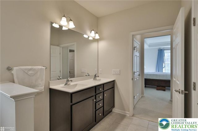 3871 Victors Way, Easton, PA 18045