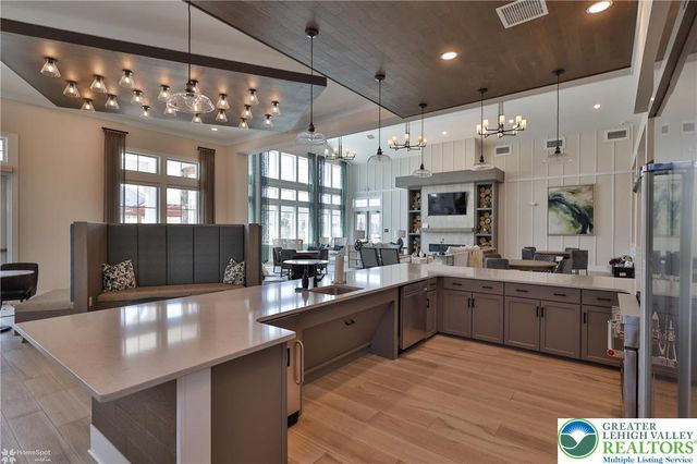 3871 Victors Way, Easton, PA 18045