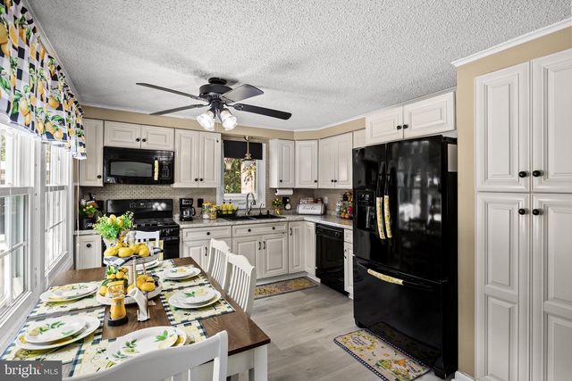 2690 PERNA LN, Vineland, NJ 08361