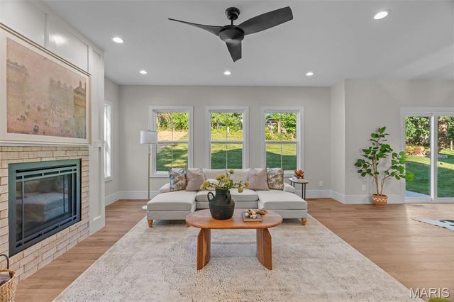 324 George Avenue, Kirkwood, MO 63122