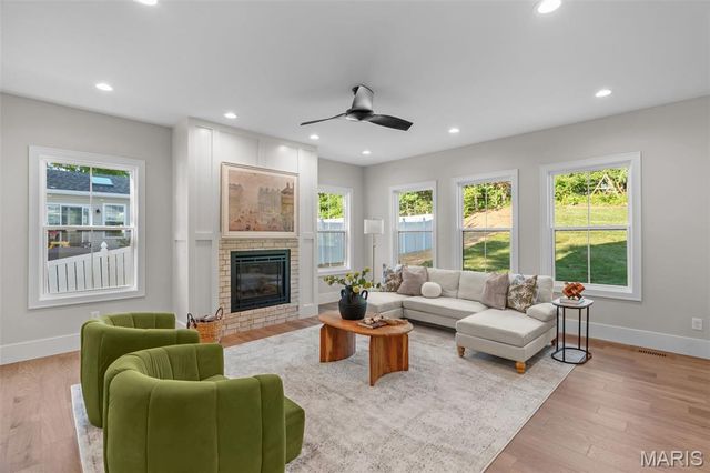 324 George Avenue, Kirkwood, MO 63122