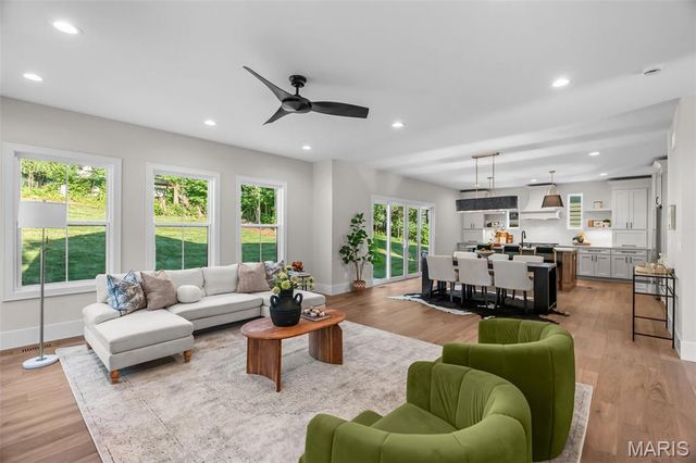 324 George Avenue, Kirkwood, MO 63122