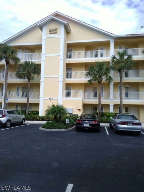 9175 Celeste DR 2, Naples, FL 34113