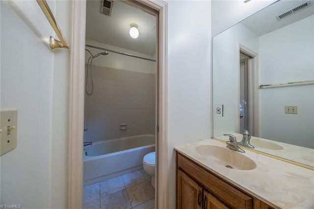 4302 Quail Canyon Court, Greensboro, NC 27410