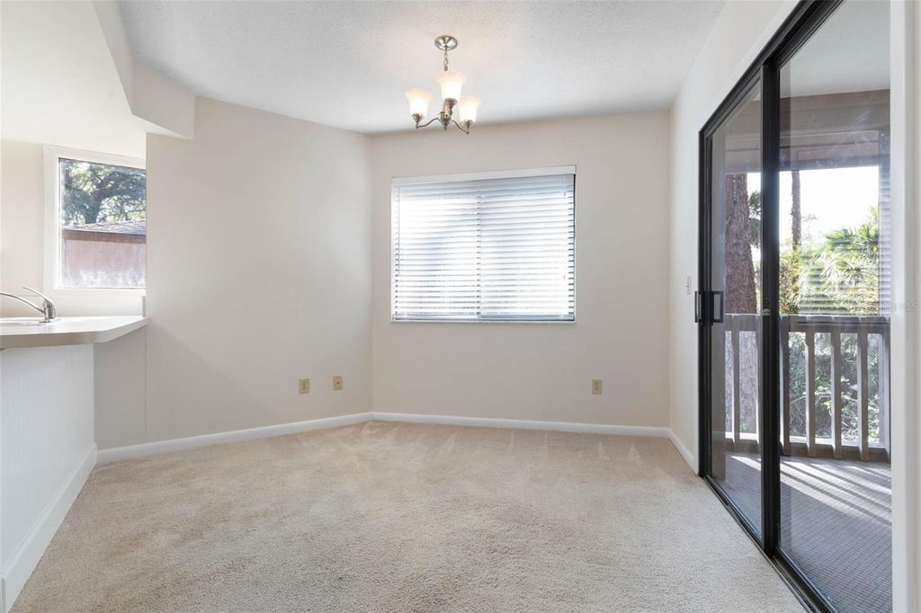 Image 12 of property listing at 6 GREENBRIAR COURT 6, Palm Coast, FL 32137