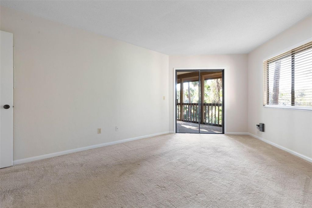 Image 20 of property listing at 6 GREENBRIAR COURT 6, Palm Coast, FL 32137