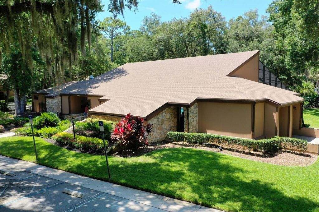 Image 33 of property listing at 6 GREENBRIAR COURT 6, Palm Coast, FL 32137