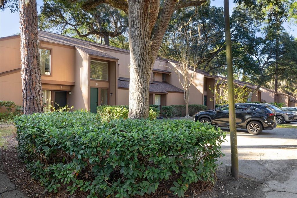 Image 52 of property listing at 6 GREENBRIAR COURT 6, Palm Coast, FL 32137