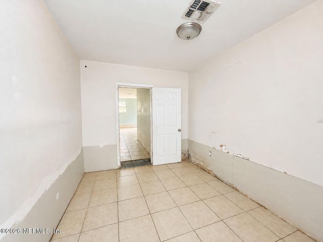 1735 RIBAULT SCENIC Drive, Jacksonville, FL 32208