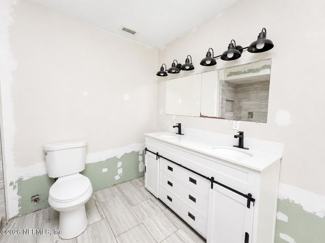 1735 RIBAULT SCENIC Drive, Jacksonville, FL 32208