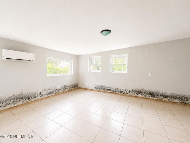 1735 RIBAULT SCENIC Drive, Jacksonville, FL 32208