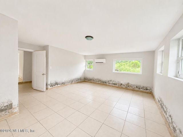 1735 RIBAULT SCENIC Drive, Jacksonville, FL 32208