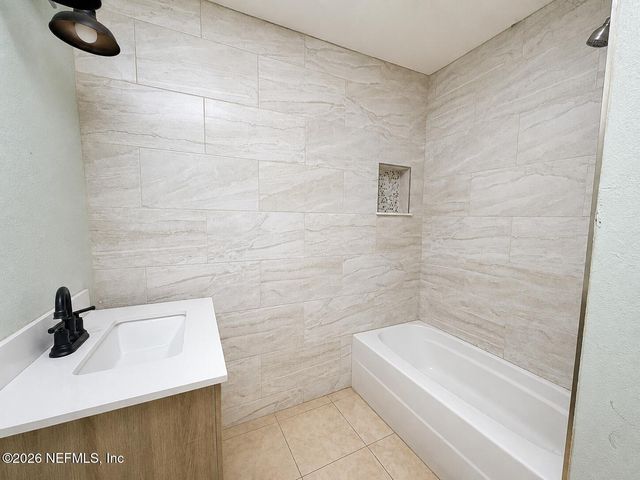 1735 RIBAULT SCENIC Drive, Jacksonville, FL 32208