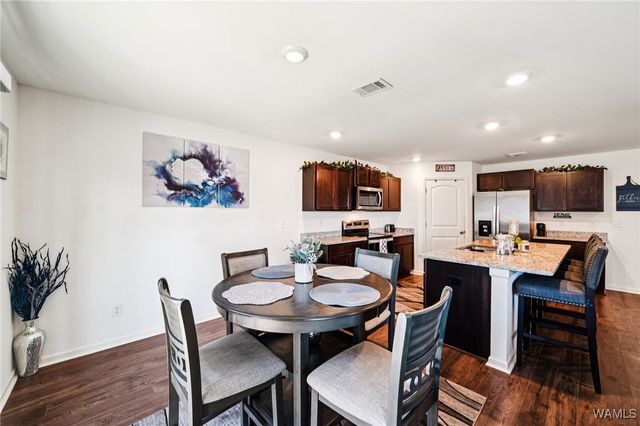 2712 Trestle Park, Northport, AL 35473