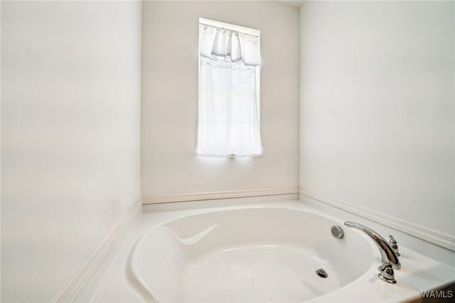 2712 Trestle Park, Northport, AL 35473