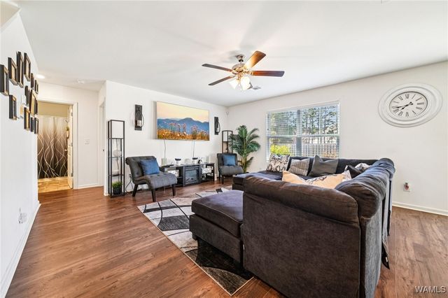 2712 Trestle Park, Northport, AL 35473