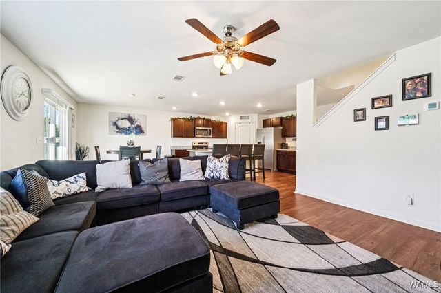 2712 Trestle Park, Northport, AL 35473