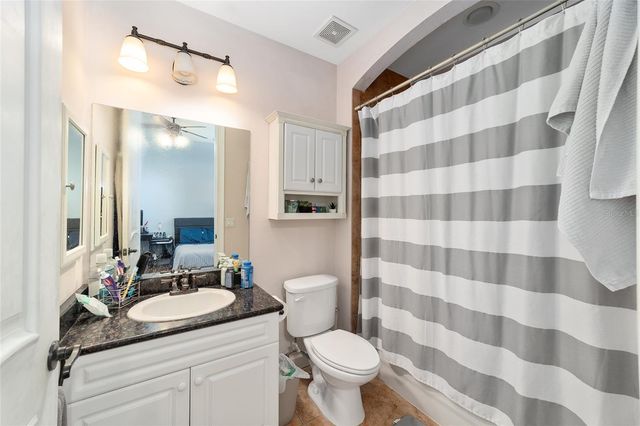 1320 NW 3RD AVENUE 346, Gainesville, FL 32603