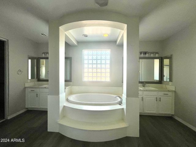 2116 E Chanute Pass, Phoenix, AZ 85040