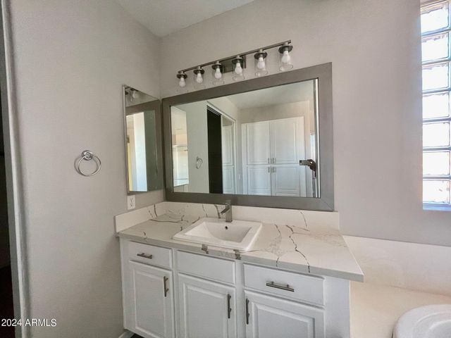 2116 E Chanute Pass, Phoenix, AZ 85040