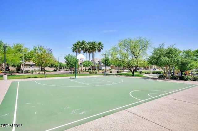 2116 E Chanute Pass, Phoenix, AZ 85040