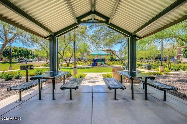 2116 E Chanute Pass, Phoenix, AZ 85040
