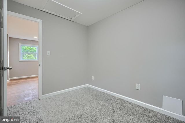 7825 SURRATTS RD, Clinton, MD 20735