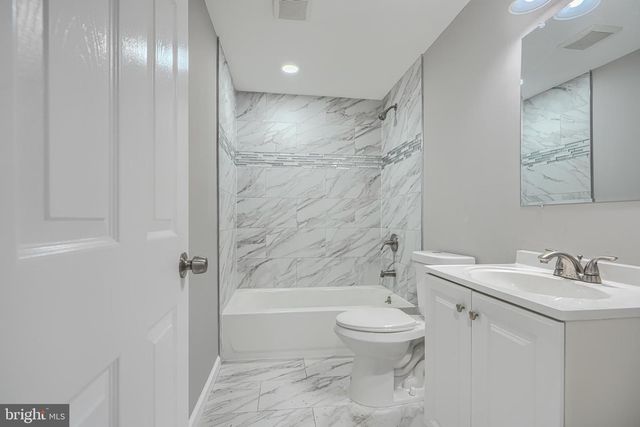 7825 SURRATTS RD, Clinton, MD 20735