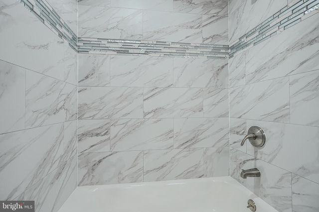 7825 SURRATTS RD, Clinton, MD 20735