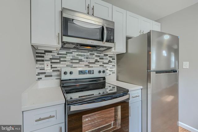 7825 SURRATTS RD, Clinton, MD 20735