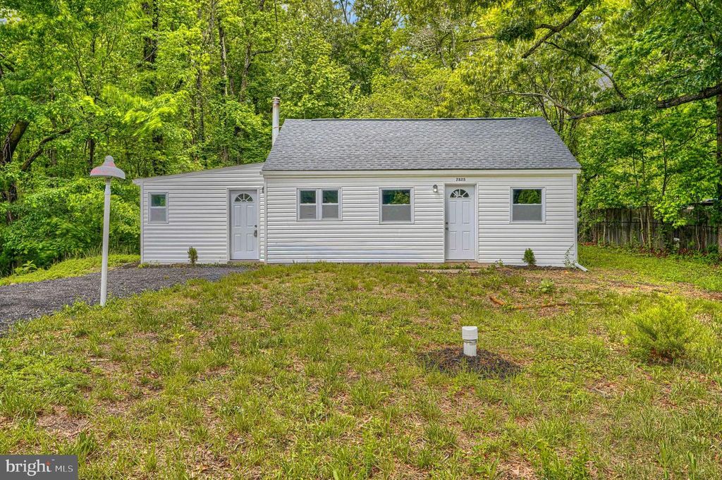 7825 SURRATTS RD, Clinton, MD 20735