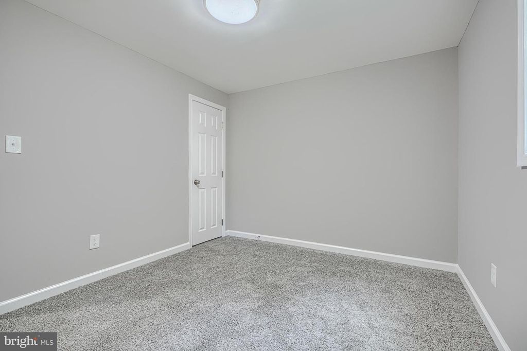 Image 21 of property listing at 7825 SURRATTS RD, Clinton, MD 20735