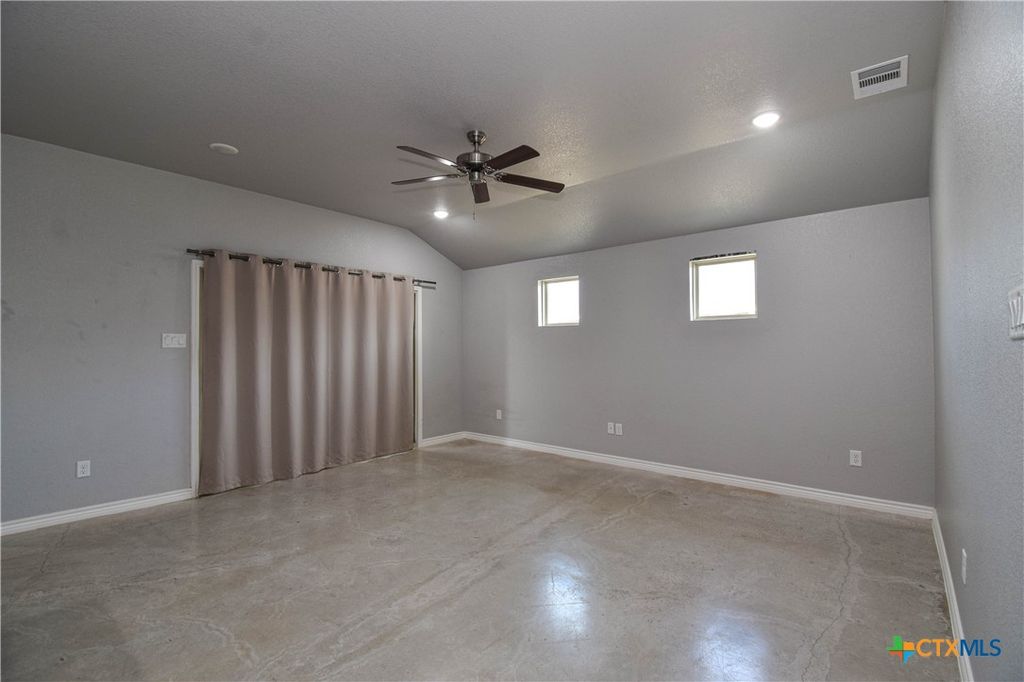 Image 14 of property listing at 1641 Dryden Avenue, Copperas Cove, TX 76522