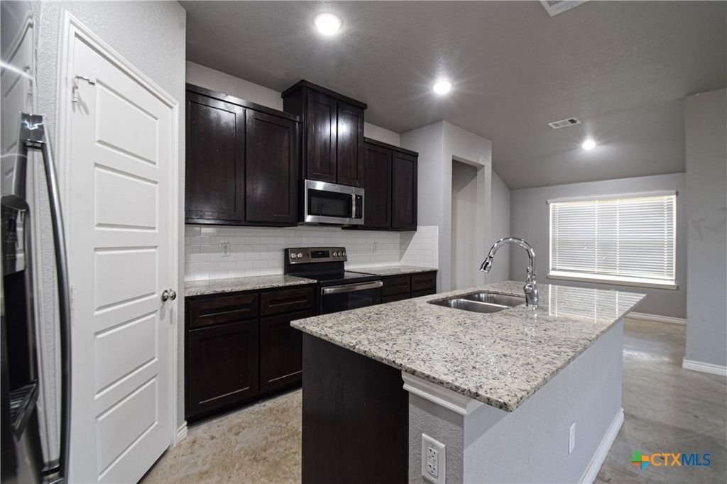 Image 16 of property listing at 1641 Dryden Avenue, Copperas Cove, TX 76522