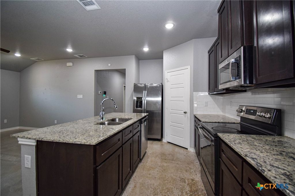 Image 18 of property listing at 1641 Dryden Avenue, Copperas Cove, TX 76522