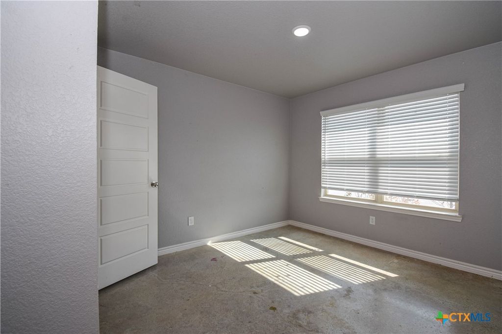 Image 4 of property listing at 1641 Dryden Avenue, Copperas Cove, TX 76522