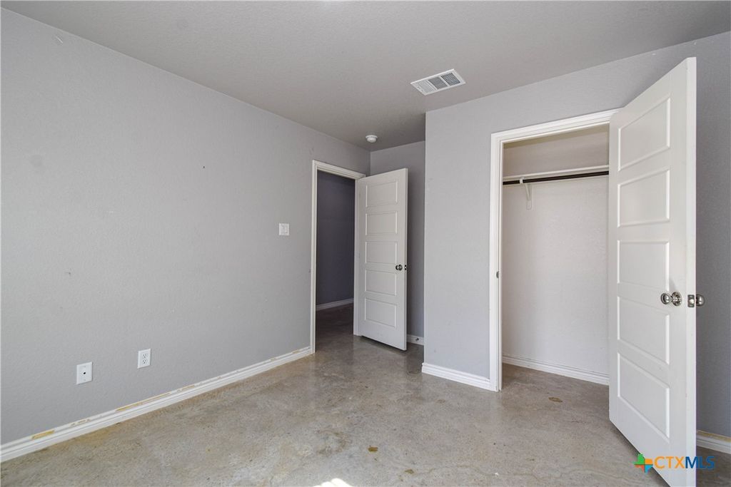 Image 5 of property listing at 1641 Dryden Avenue, Copperas Cove, TX 76522