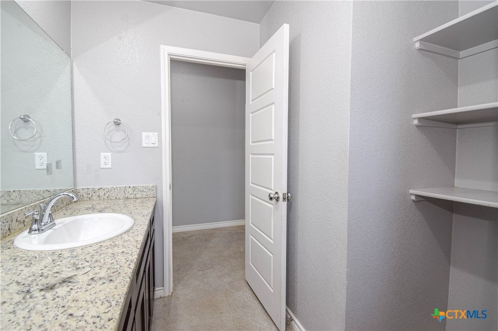 Image 7 of property listing at 1641 Dryden Avenue, Copperas Cove, TX 76522