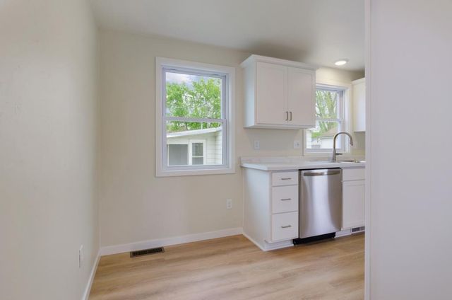 2009 PREBLE AVENUE, Green Bay, WI 54302