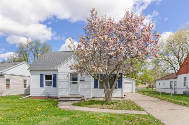 2009 PREBLE AVENUE, Green Bay, WI 54302