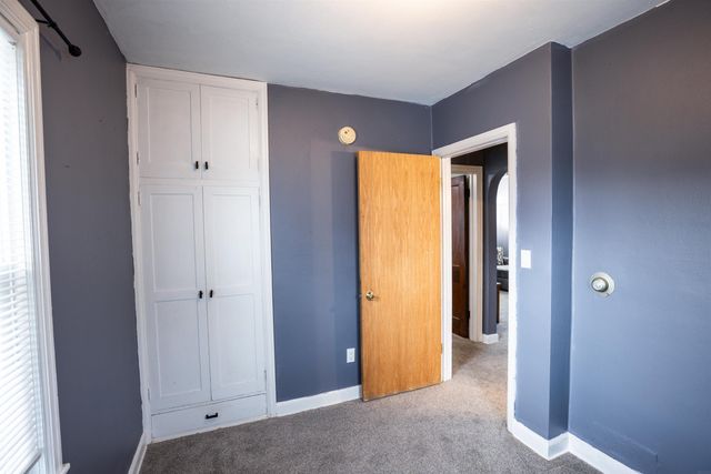 1806 Hawthorne Avenue, Waterloo, IA 50702