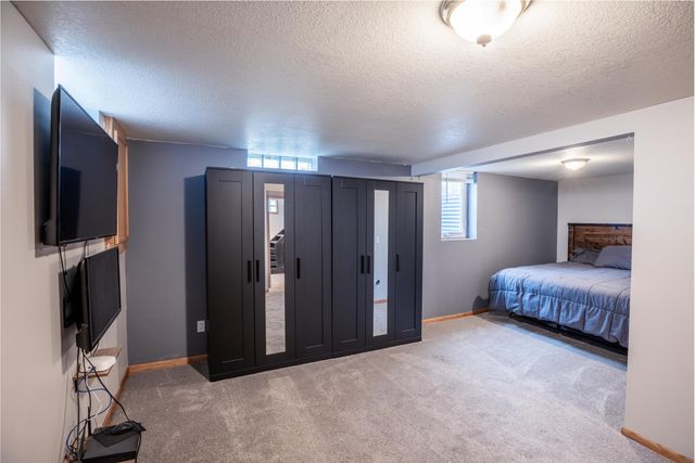 1806 Hawthorne Avenue, Waterloo, IA 50702