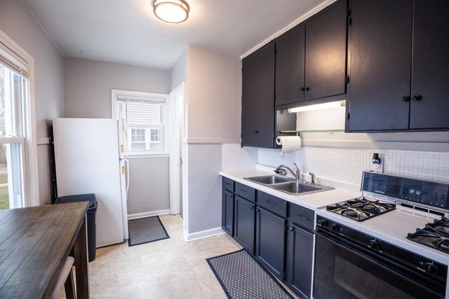 1806 Hawthorne Avenue, Waterloo, IA 50702