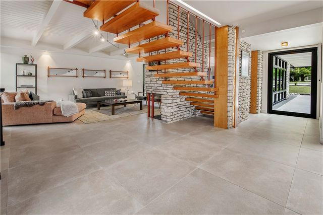 748 South Rosemary Drive, Bryan, TX 77802